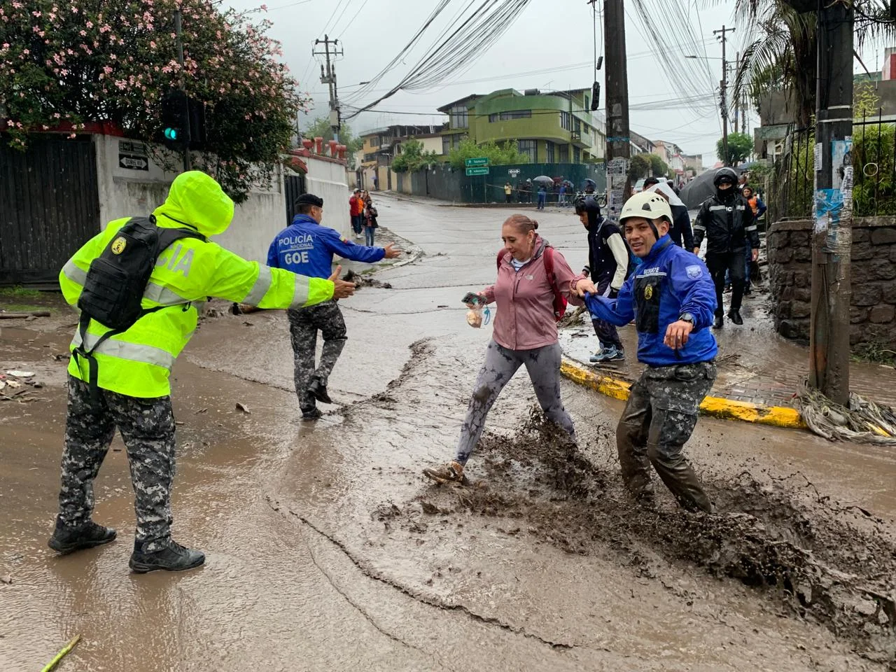 Aluvión en La Gasca estructuras afectadas y calles cerradas Diario