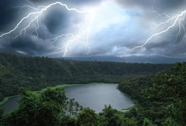 Lluvias y tormentas eléctricas se esperan en la Amazonía el martes