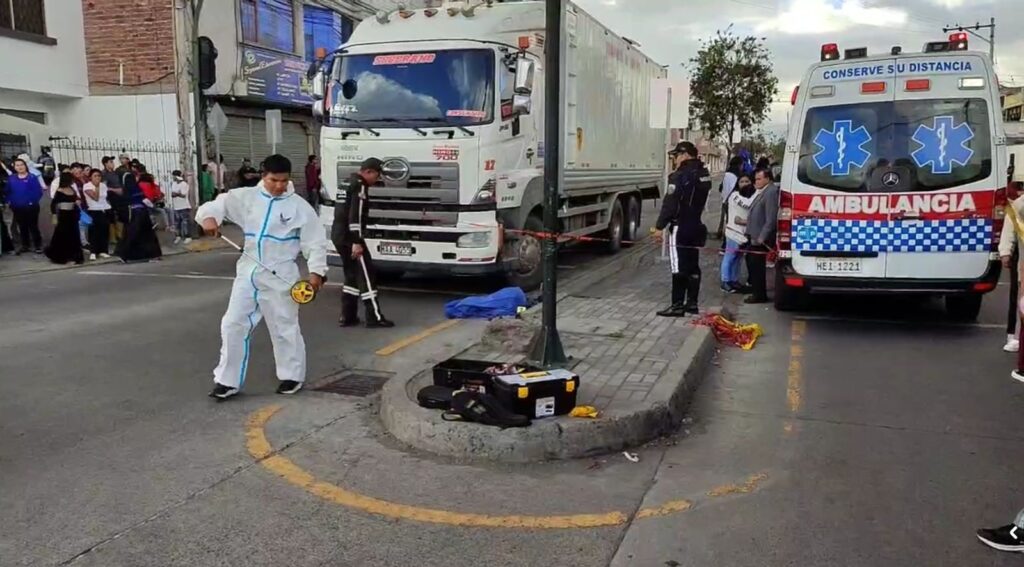 Mujer muere tras ser atropellada en fin de año en Riobamba
