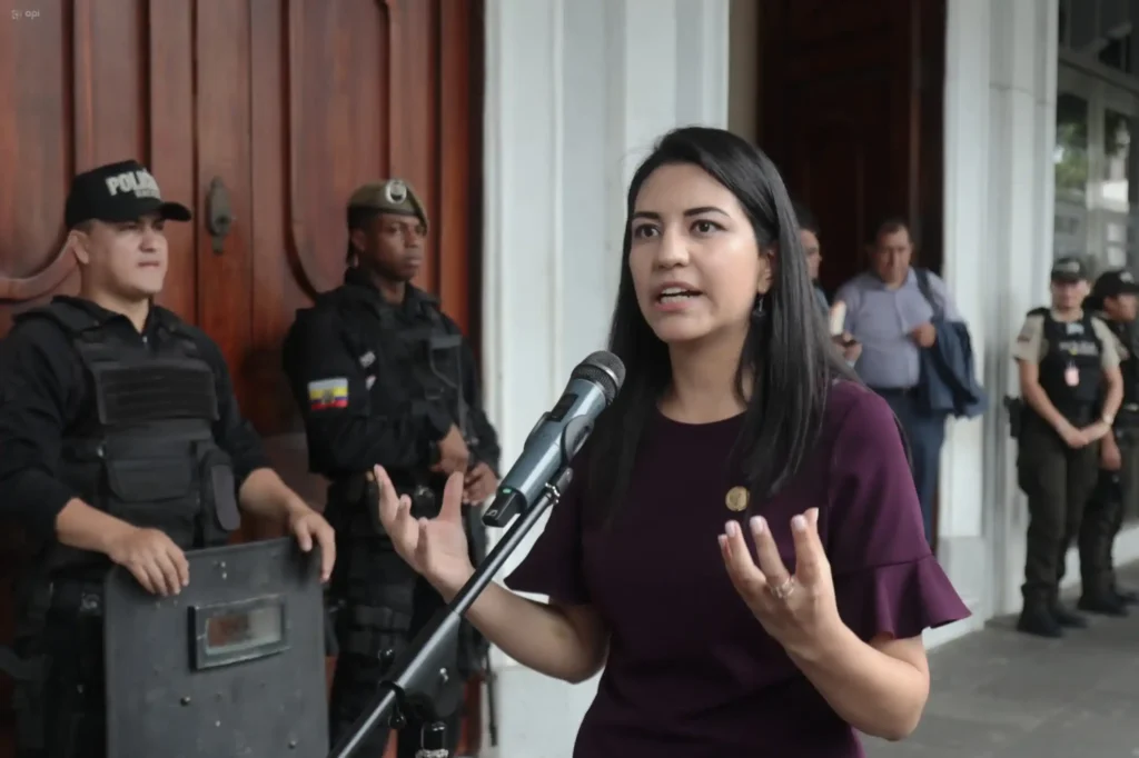 Gobierno designa nuevamente a Sariha Moya como vicepresidenta