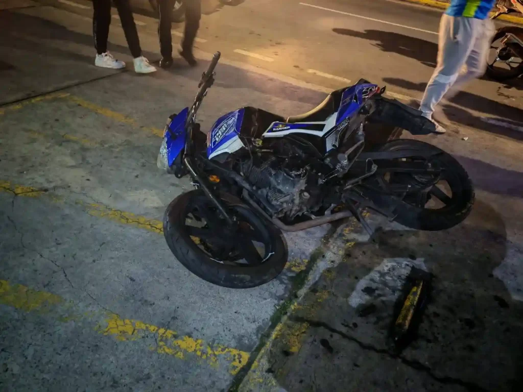 Motociclista se accidentó en la Av. Daniel León Borja y Autachi