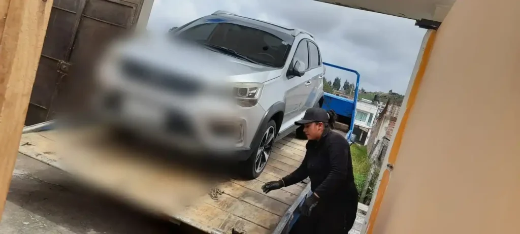 Operativo en Guano deja una detenida y dos vehículos recuperados