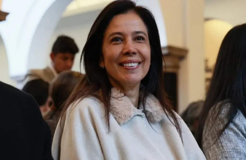 Cynthia Gellibert será vicepresidenta tras suspensión de Abad