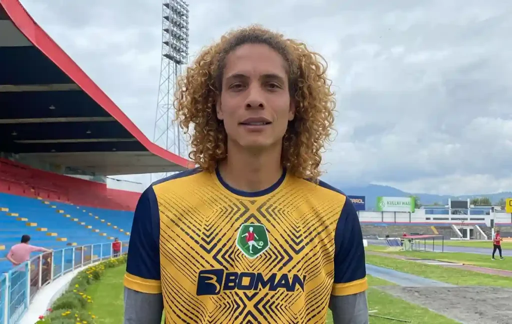 Stiven Tapiero, jugador de Mushuc Runa.