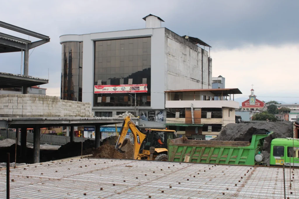 Construcción del nuevo mercado de Macas: ¿Qué pasó?