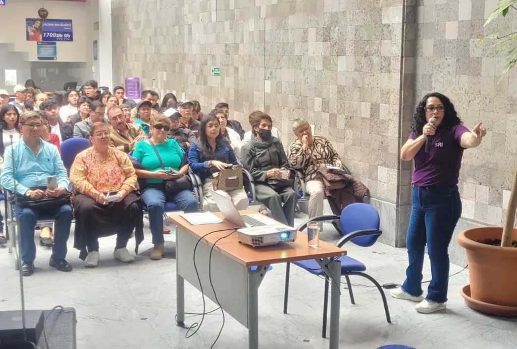 Asesoría a contribuyentes sobre declaración del impuesto a la renta.