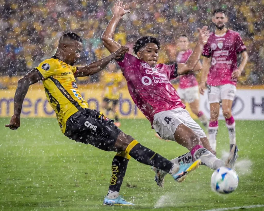 Barcelona-River Plate: dónde ver el partido de Libertadores en vivo.