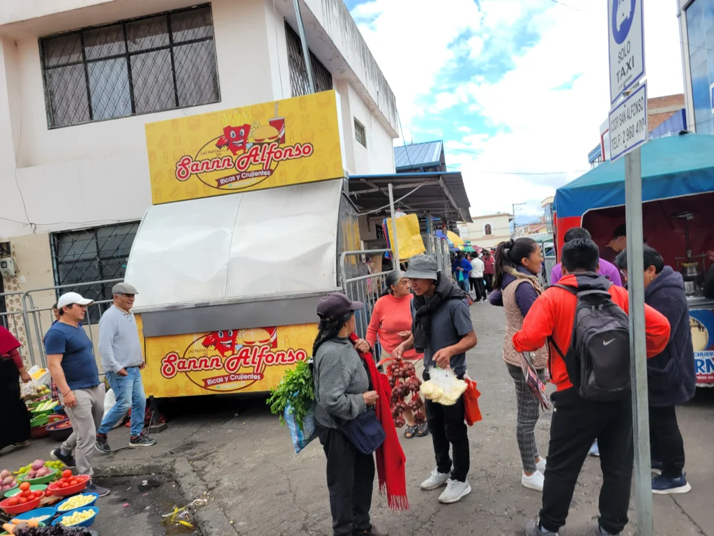 Informalidad se toma mercados de Riobamba