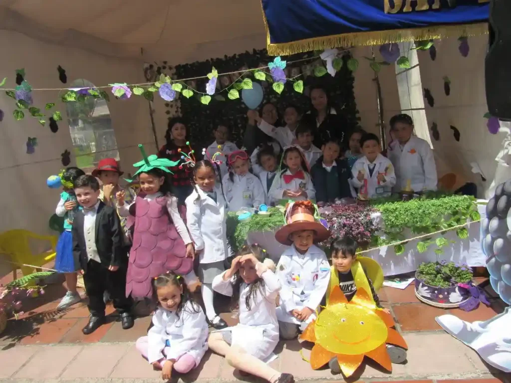 Concurso infantil de la Maceta Escolar en Riobamba