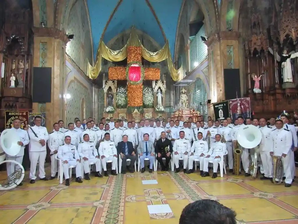 Armada de Ecuador: Banda Blanca ofreció concierto en Riobamba