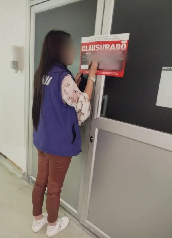Clausuran local en Riobamba