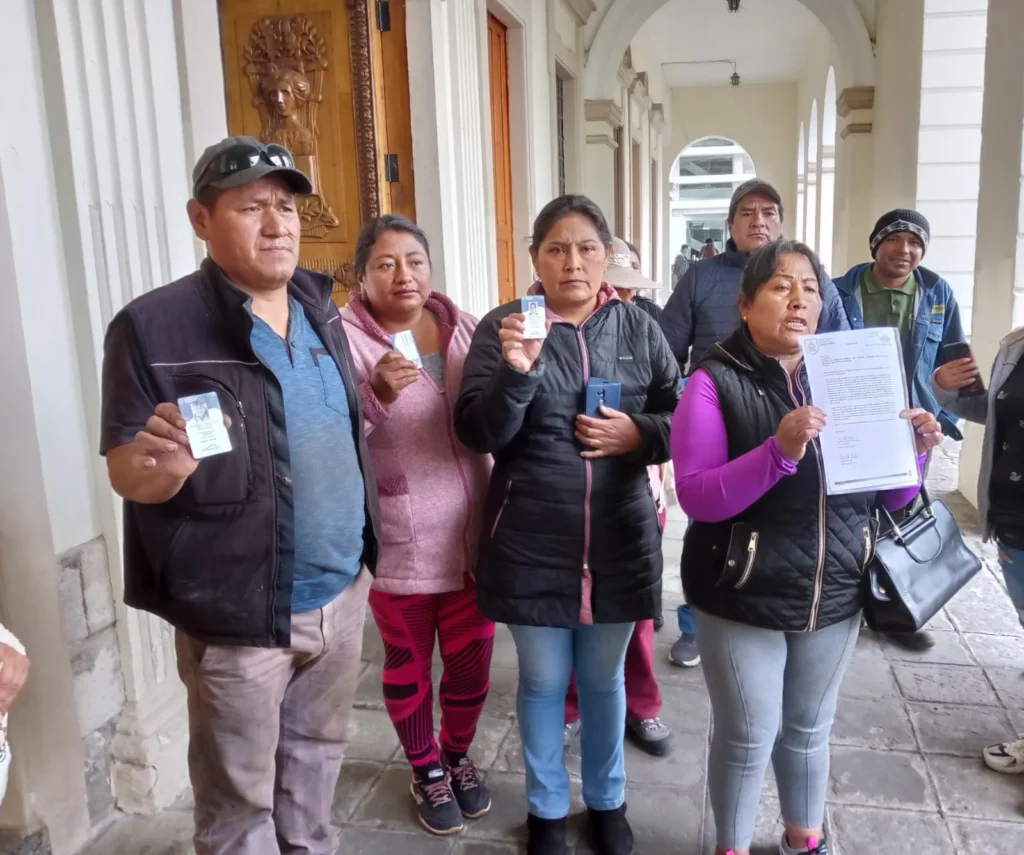 Incertidumbre de comerciantes por puestos en plaza Canadá