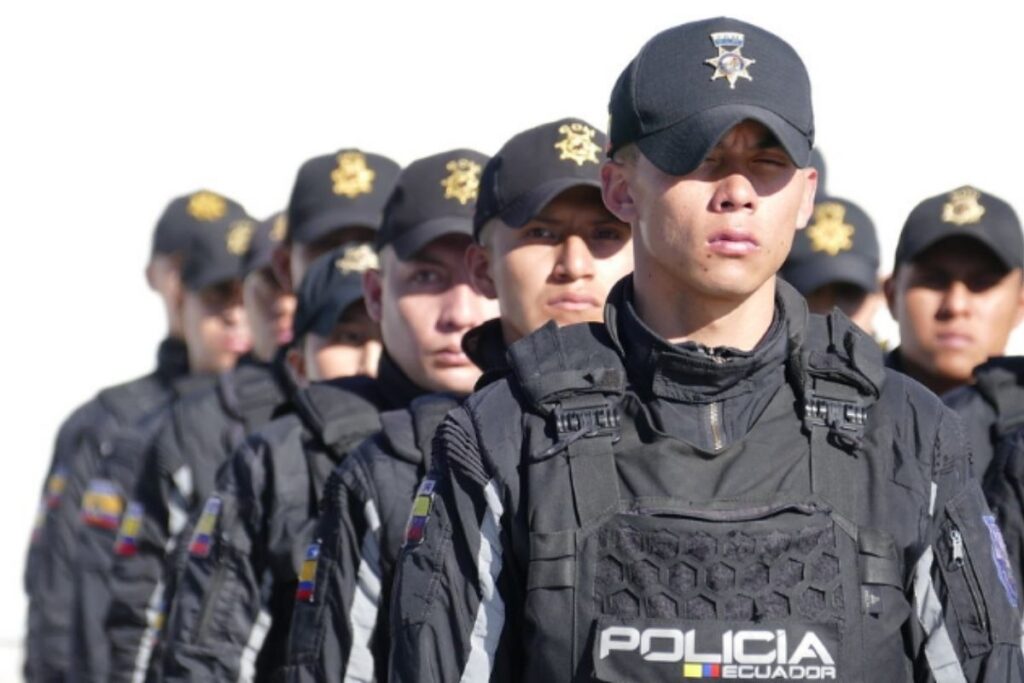 Requisitos para ingresar a la Policía Nacional de Ecuador en 2026