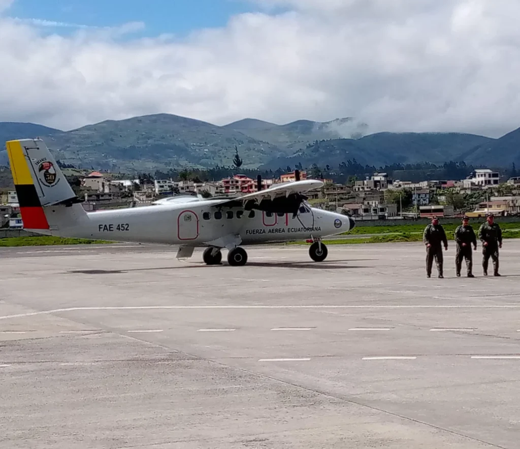 El escuadrón Tucanes cuenta con dos mujeres pilotos y cumplen misiones operativas.