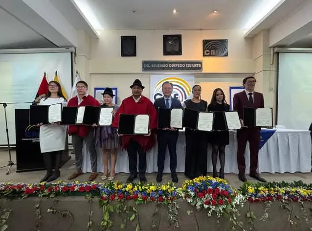 Asambleístas de Cotopaxi recibieron credenciales oficiales.