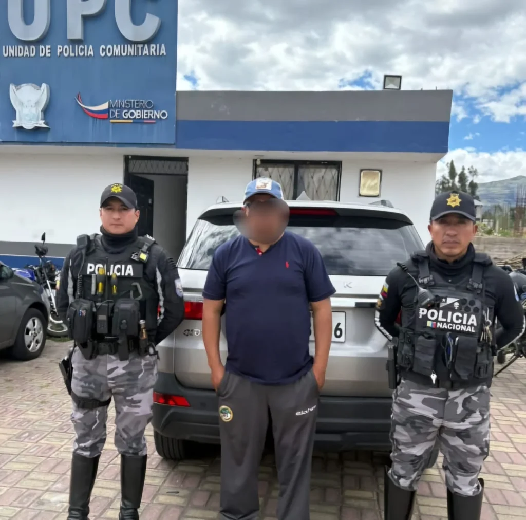 Hombre detenido por circular con un carro robado