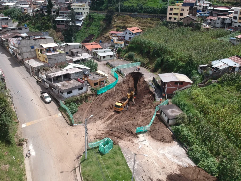Chimbo avanza con reconstrucción del embaulado Gustavo Saltos