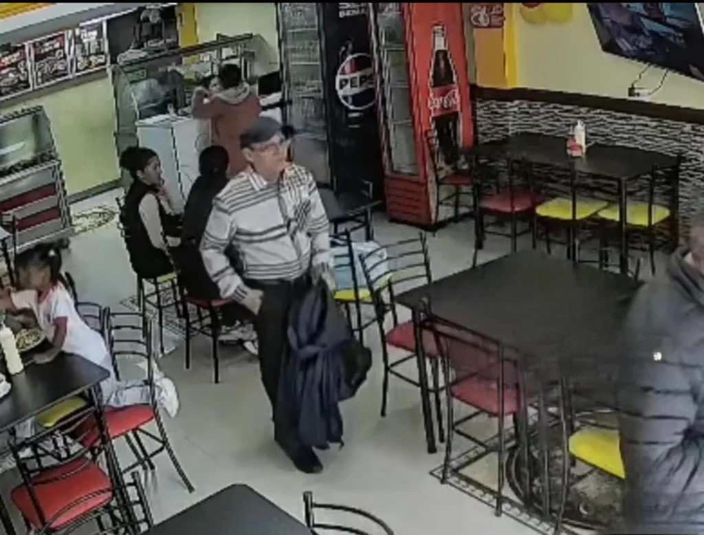 Dos hombres roban en un restaurante de Ambato.