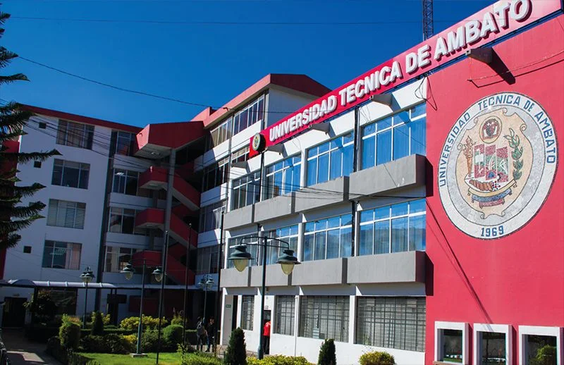 Estudiantes son víctimas de la delincuencia en Ambato.