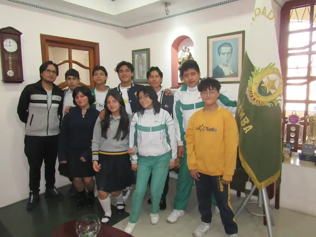 La Salle entre 5 colegios finalistas de Estudiantinas 2025