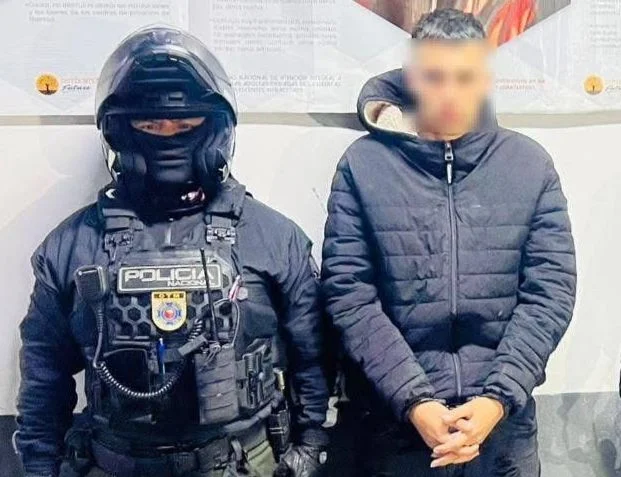 Extranjero detenido tras conducir motocicleta robada.