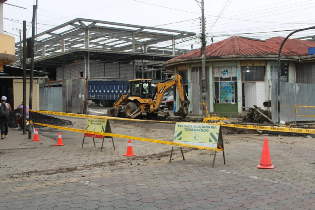 Obras del nuevo Mercado y Centro Comercial de Macas continúan