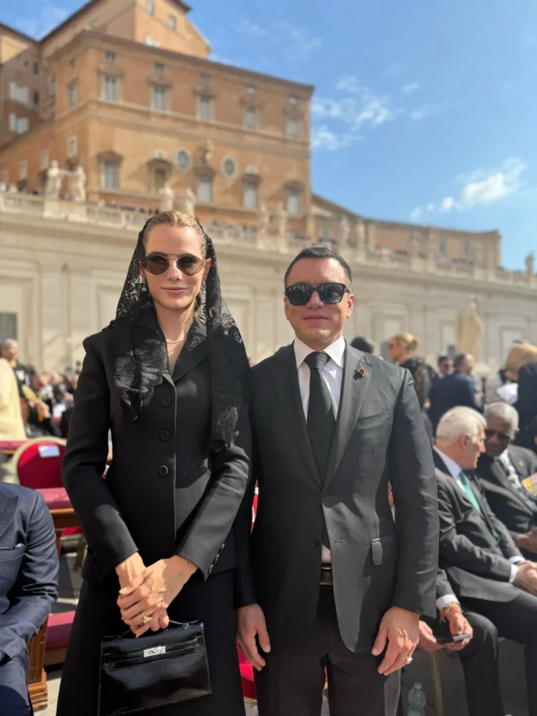 Lavinia Valbonesi llega a X así fueron sus primeras publicaciones