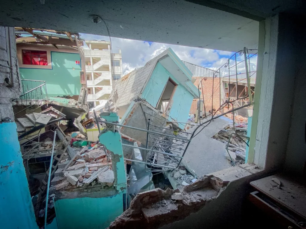 La devastación es total, al punto que lo recomendable es derrocar lo poco en pie