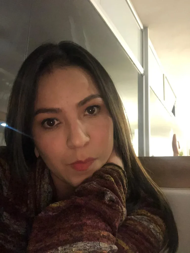 Nataly Barreno magister en Psicología Clínica con mención en Psicoterapia Infantil y de adolescentes