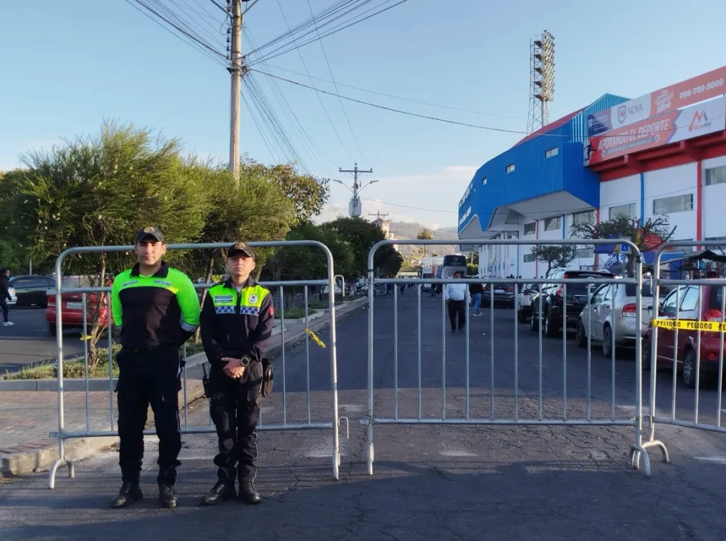 Riobamba: Cierran vías por la feria gratis de la Alcaldía de la Gente