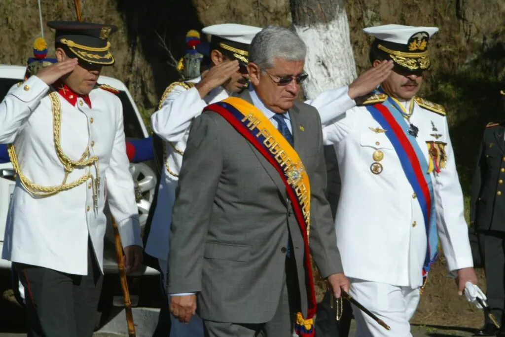 Daniel Noboa declara duelo nacional por muerte de expresidente