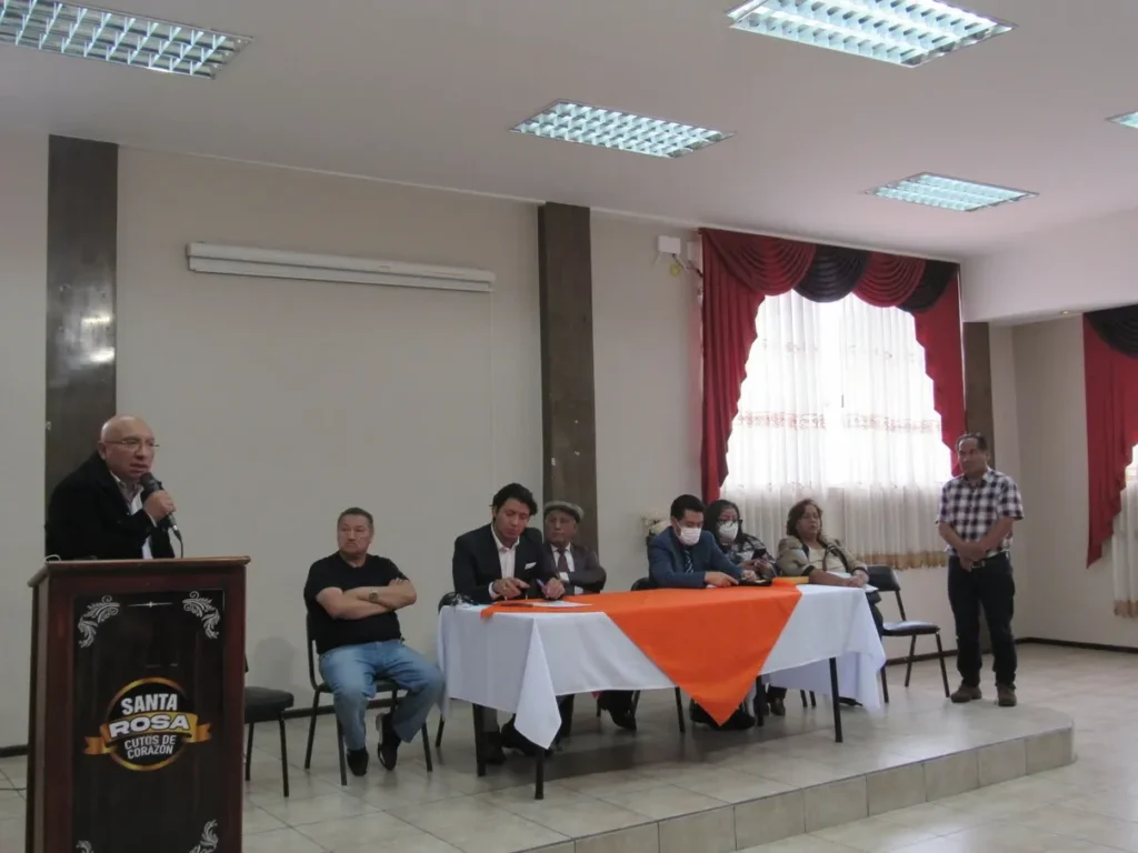 Artesanos de Chimborazo exigen concluir elecciones