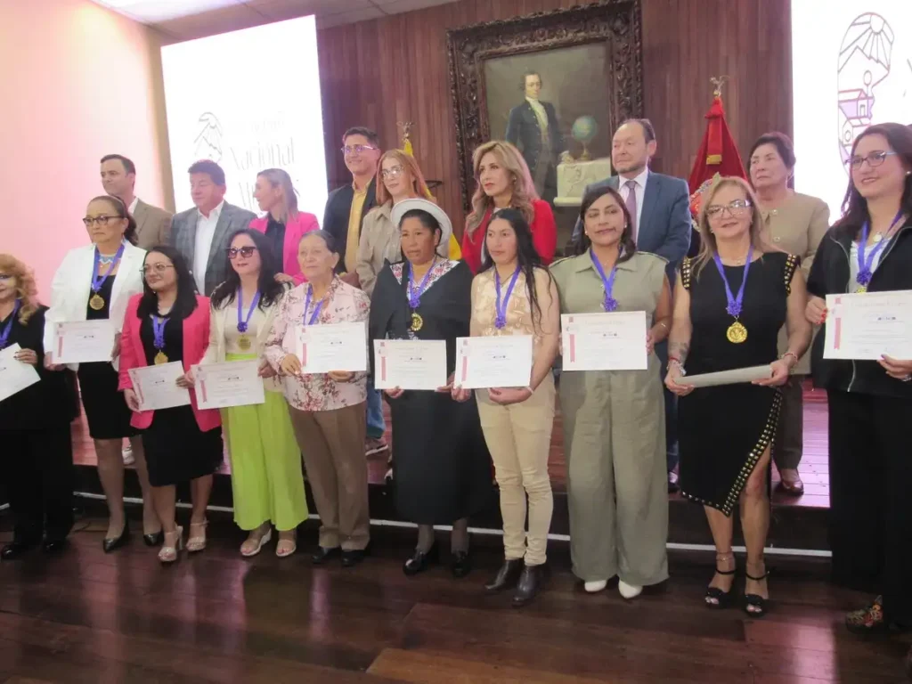 Ministra de la Mujer en encuentro nacional de lideresas