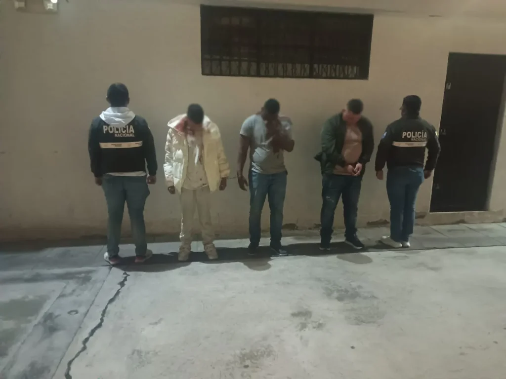 Policía desarticuló en Riobamba a 'banda' integrada por ‘Lobos’