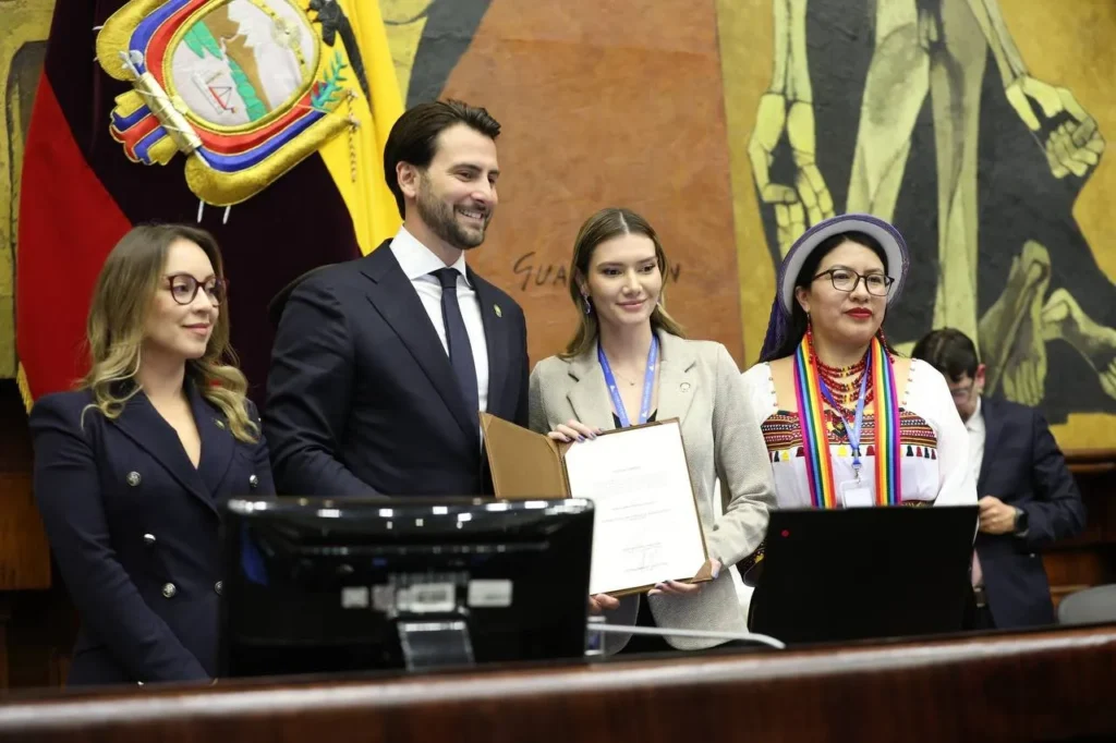 Instalación nueva Asamblea. Sade Fritschi primer vocal del CAL