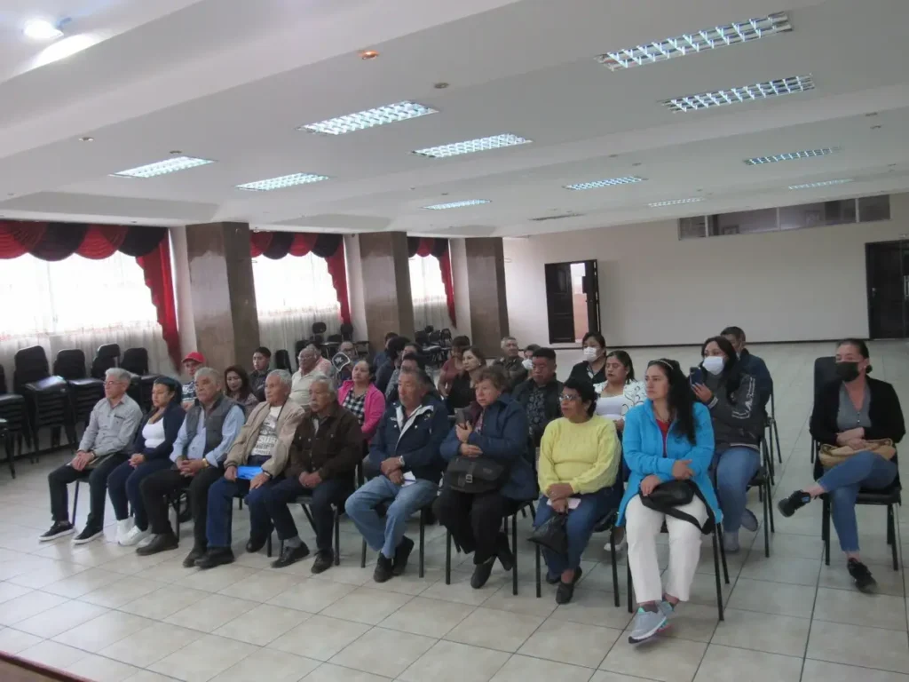 Los artesanos general empleo a nivel del país.