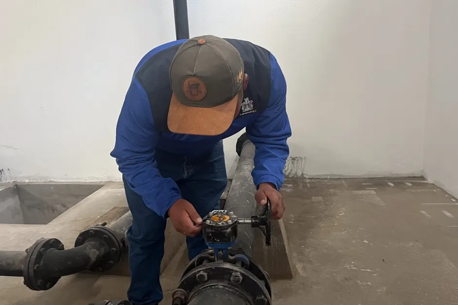 Decenas de familias tendrán agua potable en Ashpacruz.