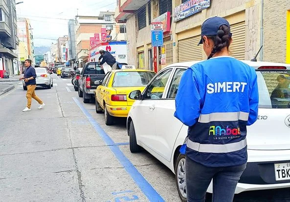 202 nuevos espacios de parqueo Simert se habilitarán en Ambato.