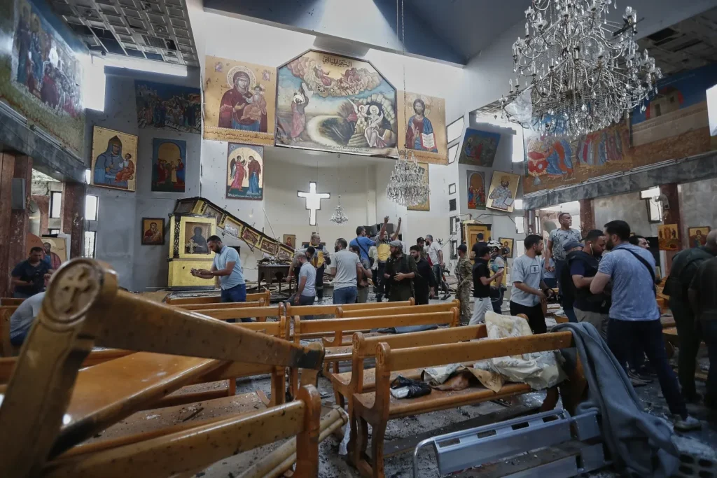 25 muertos tras ataque siucida en iglesia ortodoxa de Siria