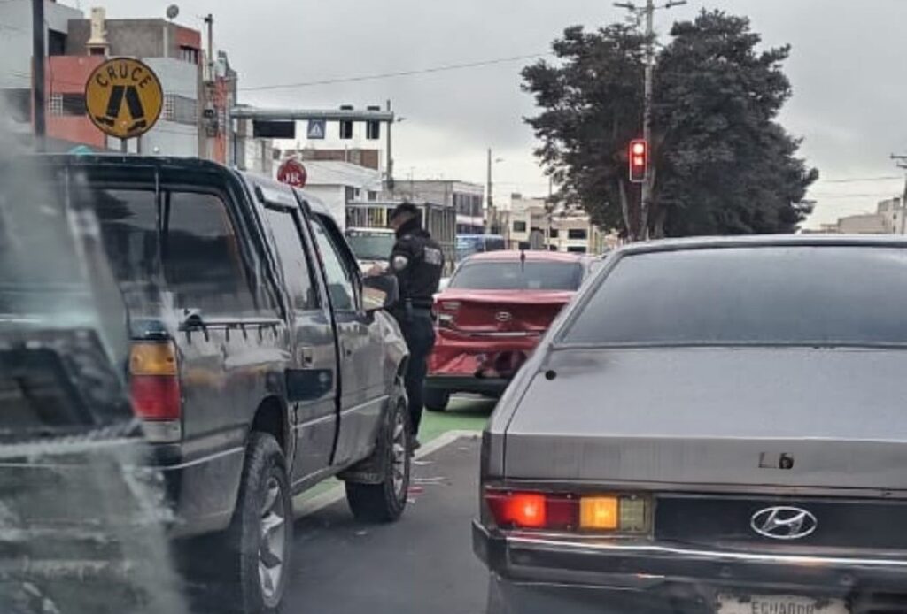 Accidente de tránsito en la av. Canónigo Ramos y 11 de Noviembre