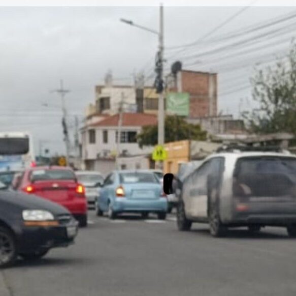 Accidente de tránsito en la avenida 9 de Octubre y Duchicela