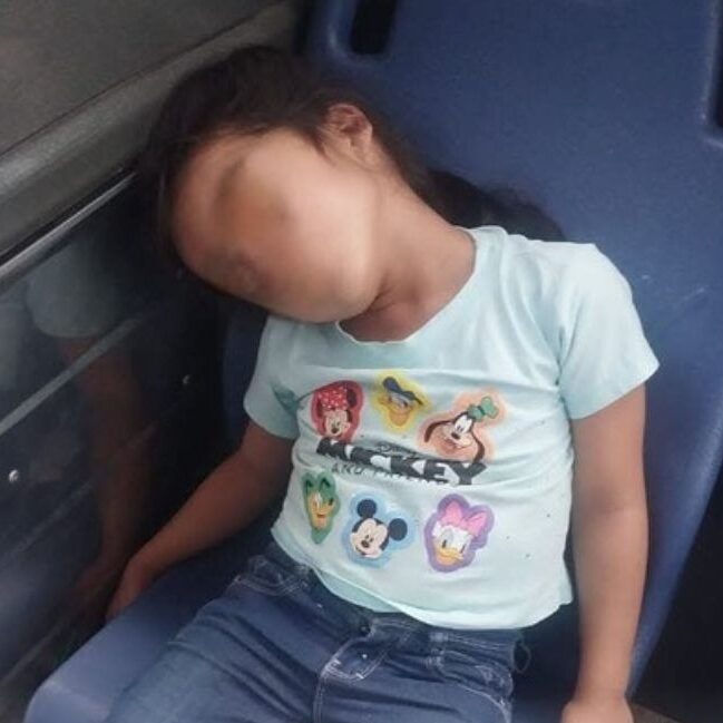 Mujer abandonó a su hija en un bus de Guayaquil