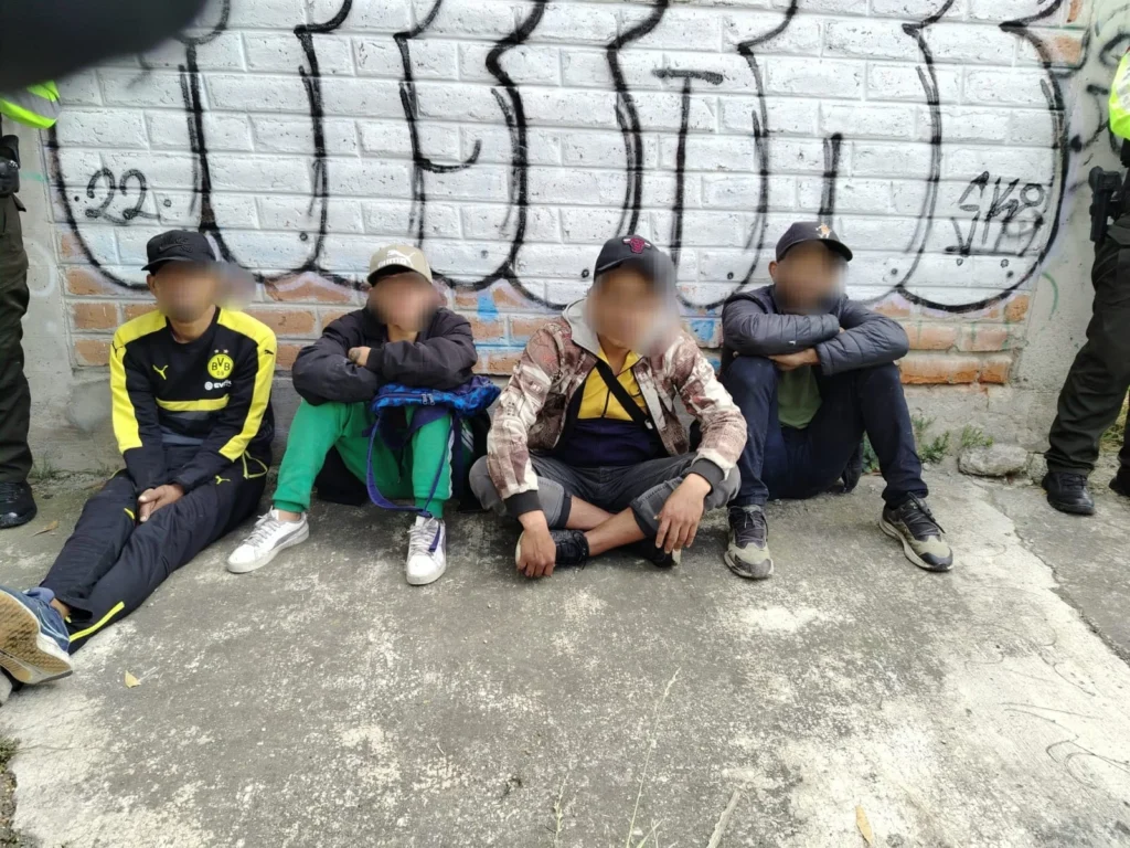 Policía Nacional detuvo a 3 hombres con arma y drogas