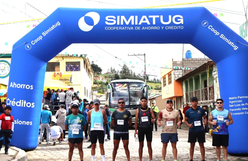 Carrera en Simiátug fortalece deporte y turismo en Bolívar