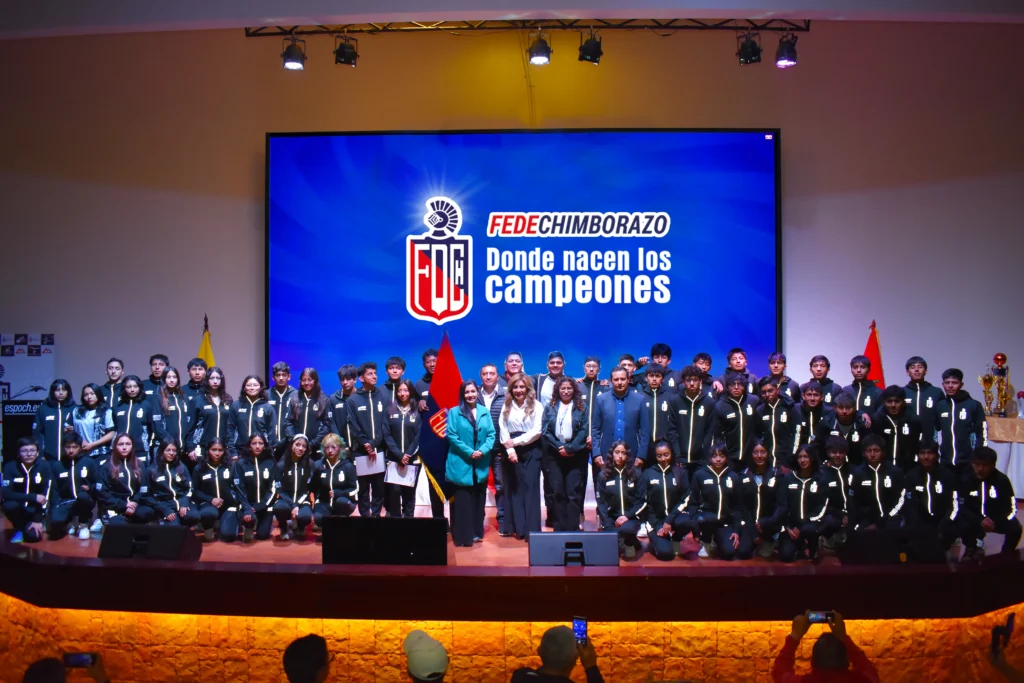 Chimborazo abanderó a deportistas para los Juegos Nacionales