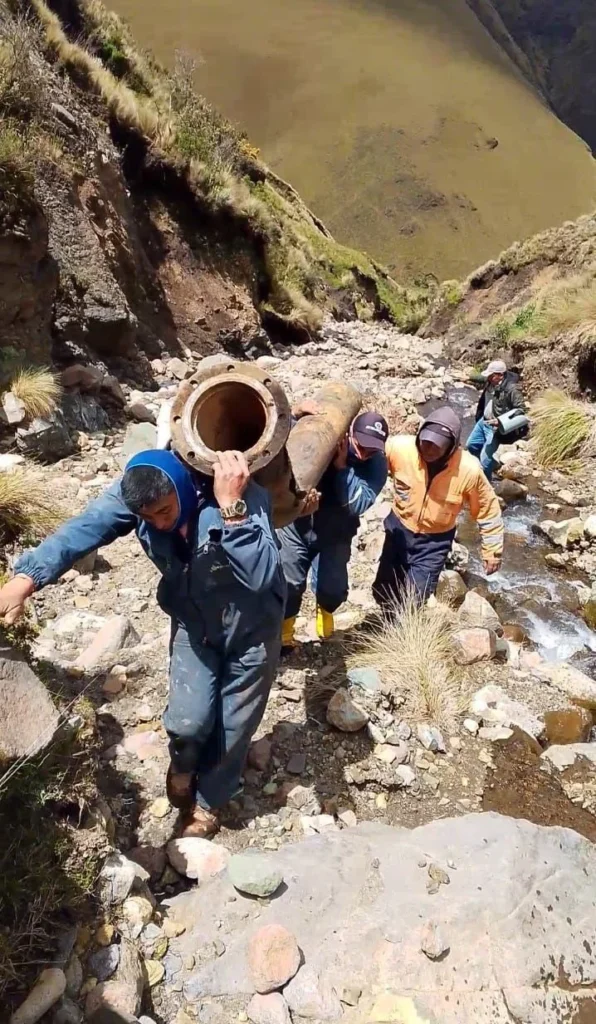 EMAPAG avanza en reparación de agua en Bolívar