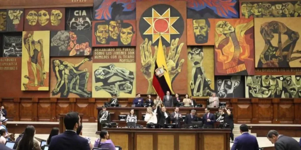 143 votos, mayoritariamente de ADN y el correísmo, no dieron paso