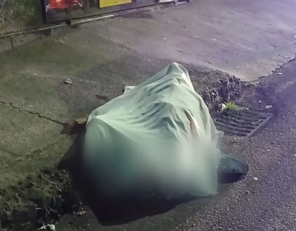 Hombre muere tras ser apuñalado en Ambato.