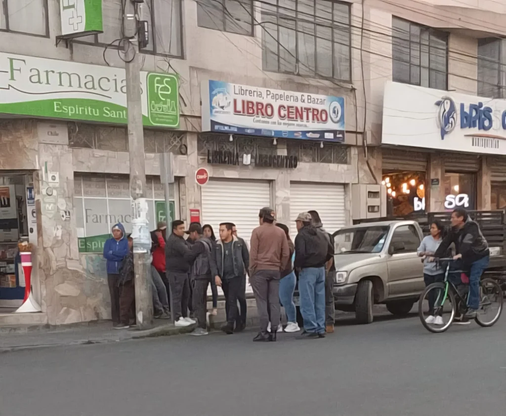 La curiosidad atrajo a los vecinos del sector