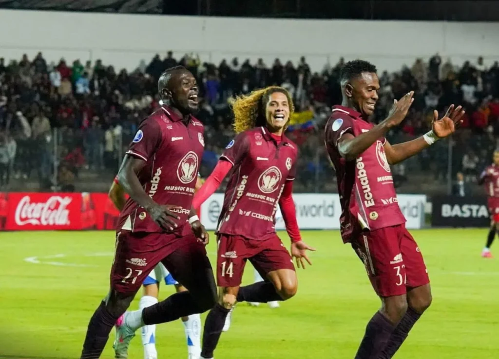 Mushuc Runa jugará octavos de Sudamericana en Riobamba.
